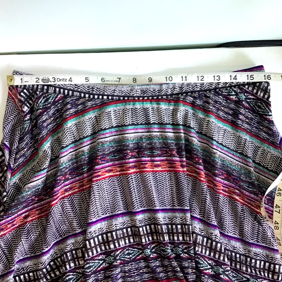 Fun Geometric Twirly Mini Skirt Elastic Waist - Picture 4 of 5